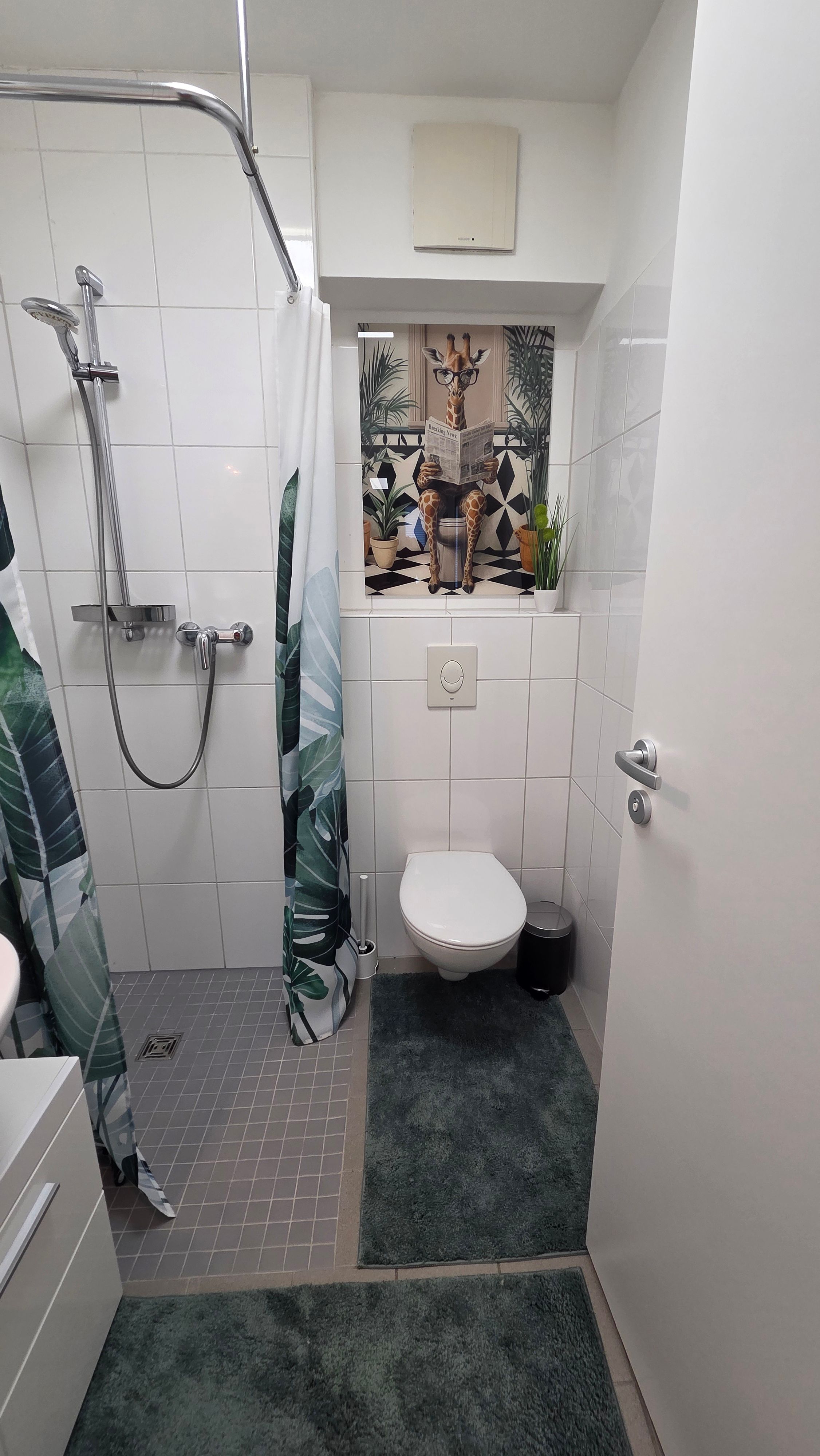  Quiet Modern Apartment With Home Office Near Potsdam Center  -  Quiet Modern Apartment with Home Office near Potsdam Center  - Gallery -  3