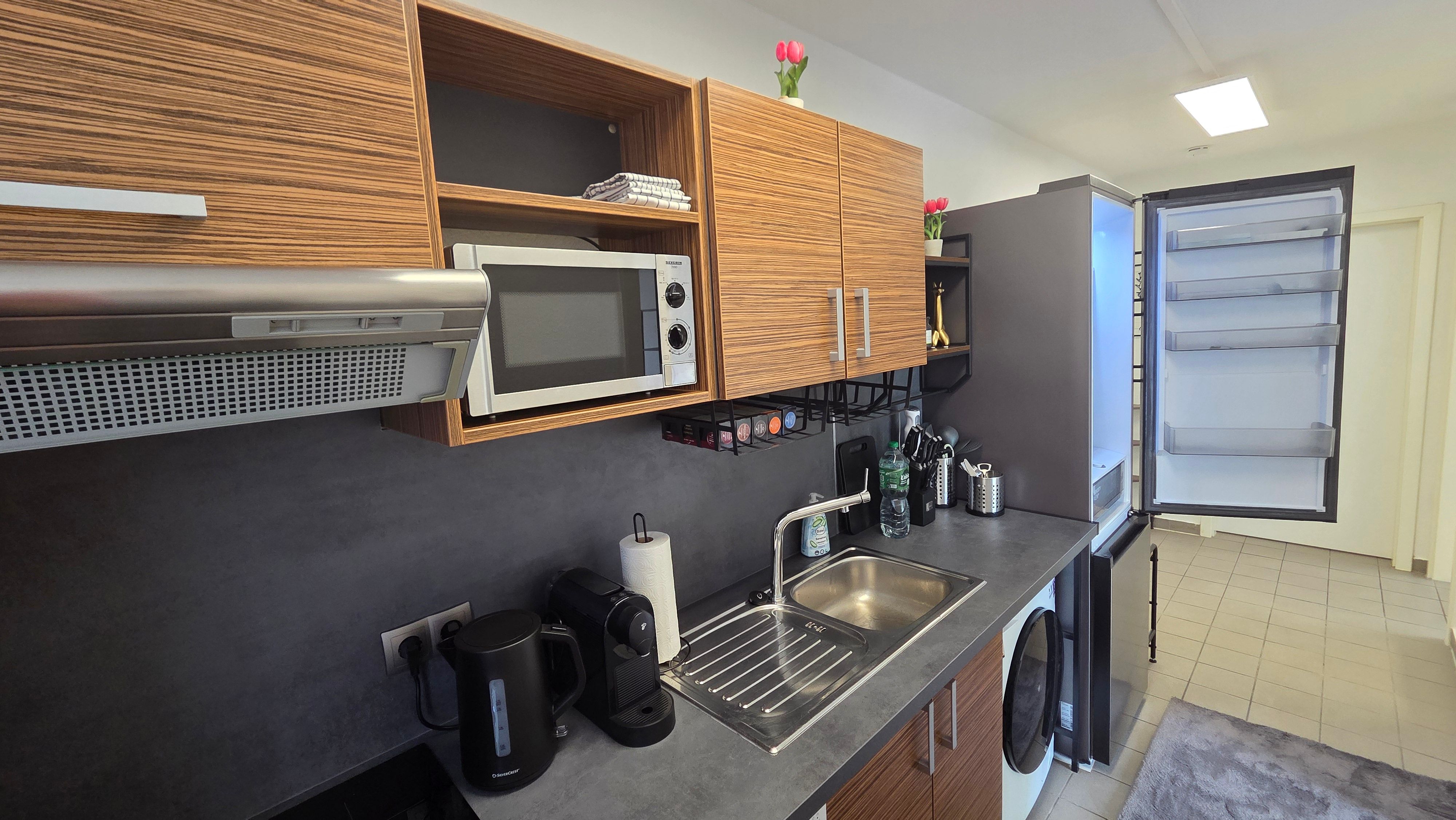  Quiet Modern Apartment With Home Office Near Potsdam Center  -  Quiet Modern Apartment with Home Office near Potsdam Center  - Gallery -  14