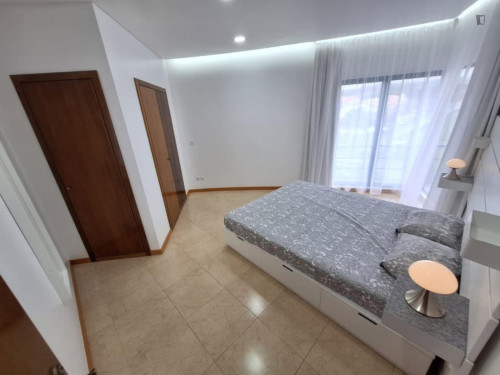 Luminous and comfortable T2