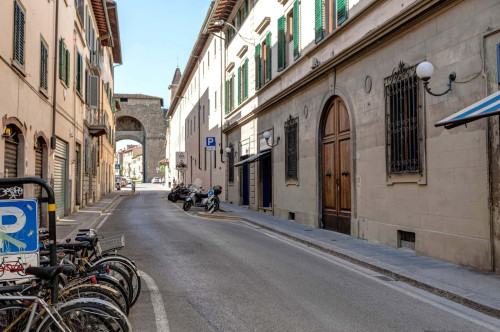 Apartment in Via dei Serragli, Firenze for 70 m² with 2 bedrooms
