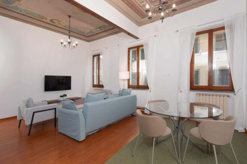 Apartment in Via delle Ruote, Firenze for 75 m² with 2 bedrooms