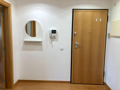 2-Bedroom apartment near Escola Superior de Comunicação Social (ESCS)