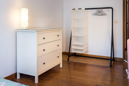Single bedroom in residence  - Gallery -  5