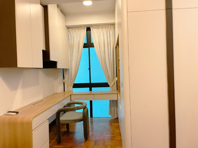 Executive Suite - 6