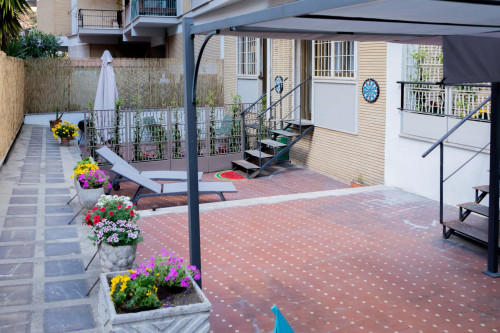 METRO C "GARDENIE": room with double bed and large PRIVATE terrace [#P3]