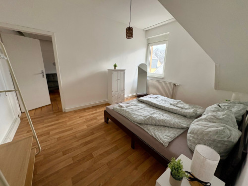 Charming Home Away from Home for Up to 5 Guests