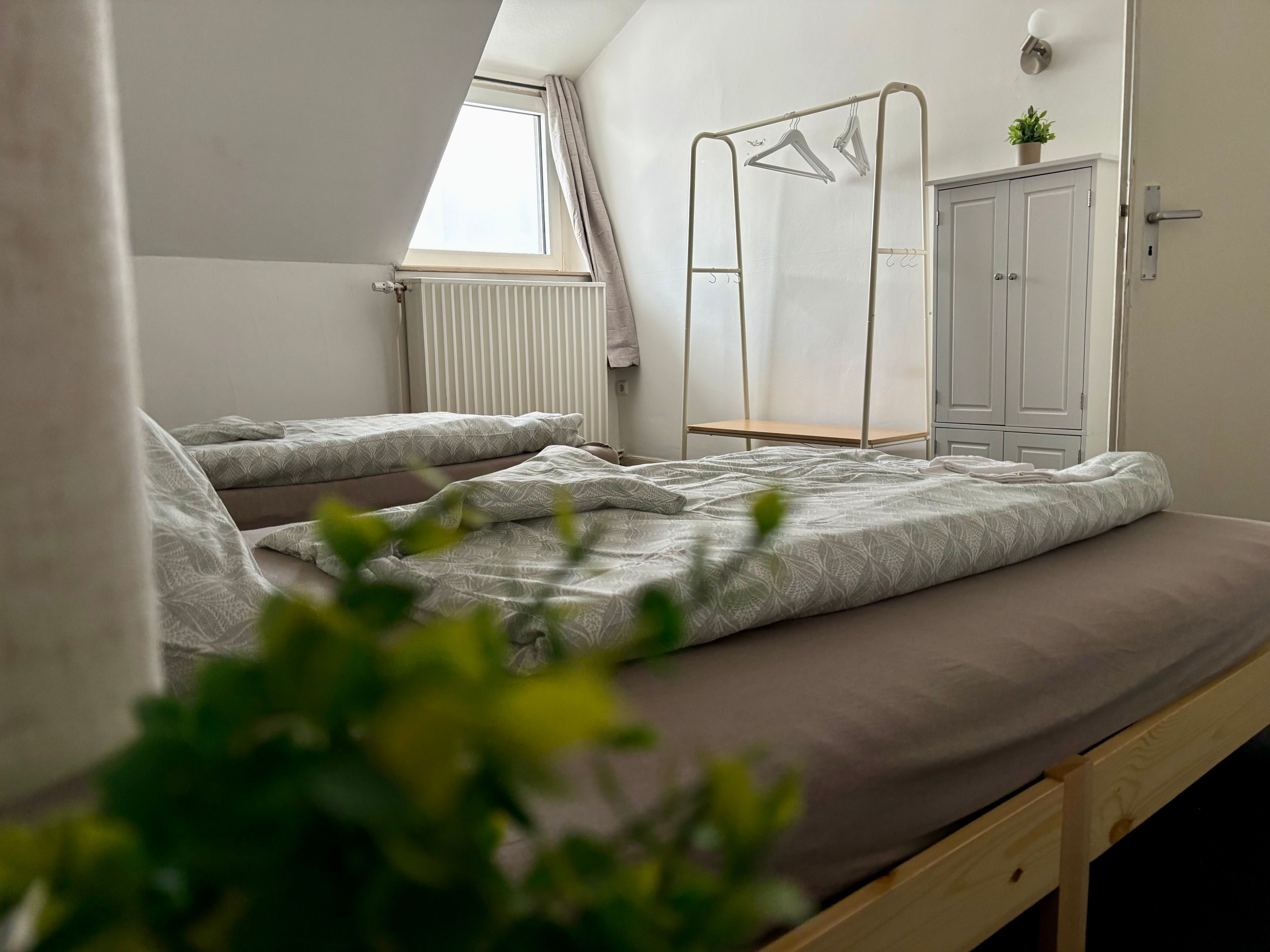 Charming Home Away From Home For Up To 5 Guests - 4