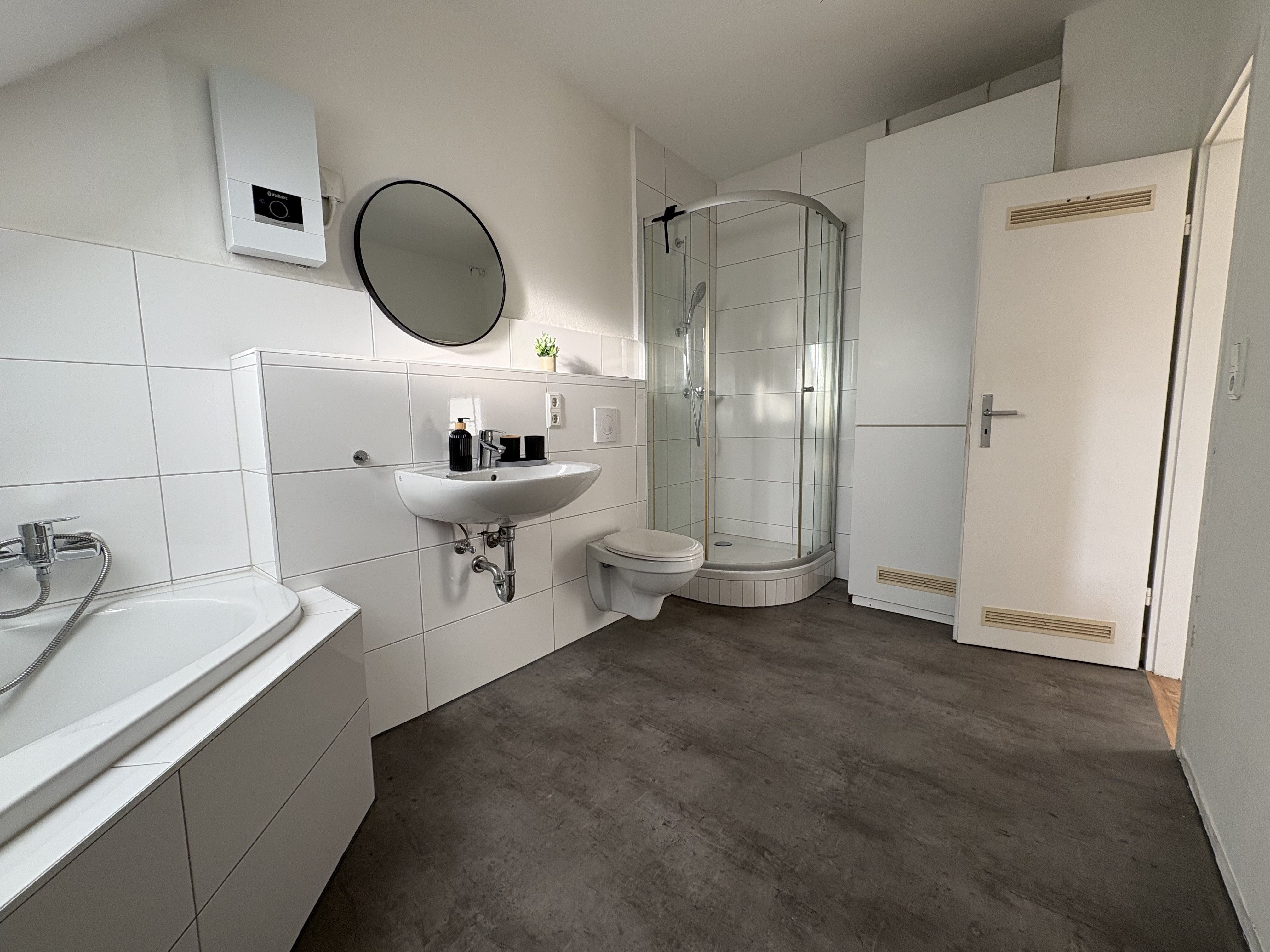 Charming Home Away From Home For Up To 5 Guests - 12