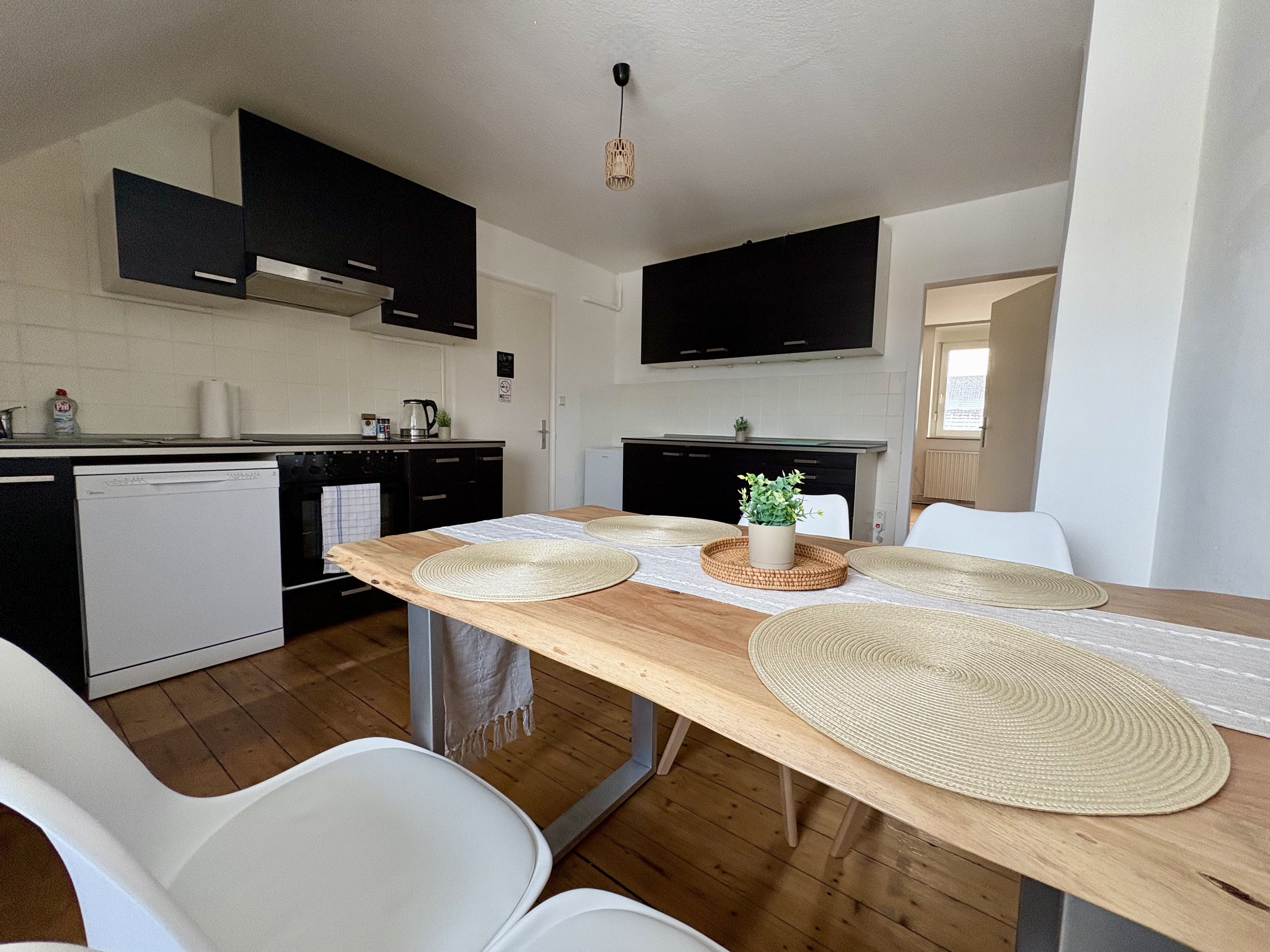 Charming Home Away From Home For Up To 5 Guests - 25