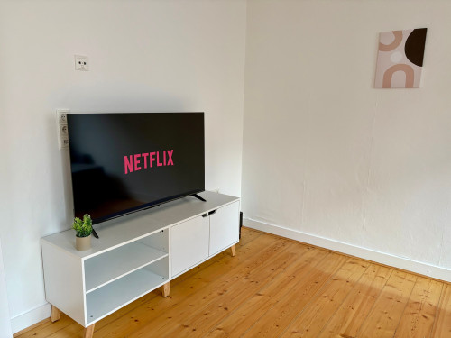 Ground Floor Apartment – Stylish Historic Apartment for Up to 3 Guests - Gallery - 22