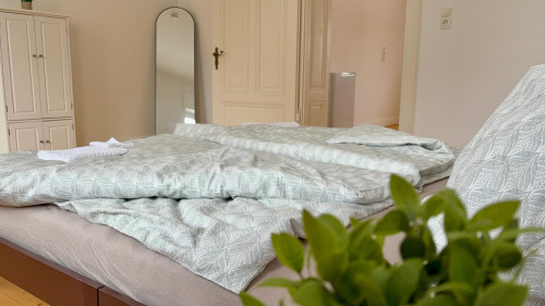 Ground Floor Apartment – Stylish Historic Apartment for Up to 3 Guests - Gallery - 39