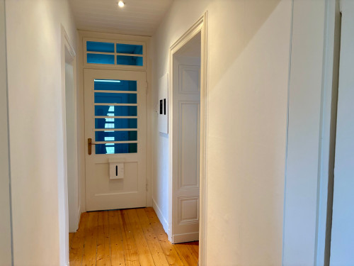 Ground Floor Apartment – Stylish Historic Apartment for Up to 3 Guests