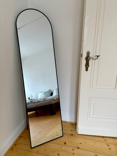 Ground Floor Apartment – Stylish Historic Apartment for Up to 3 Guests - Gallery - 3