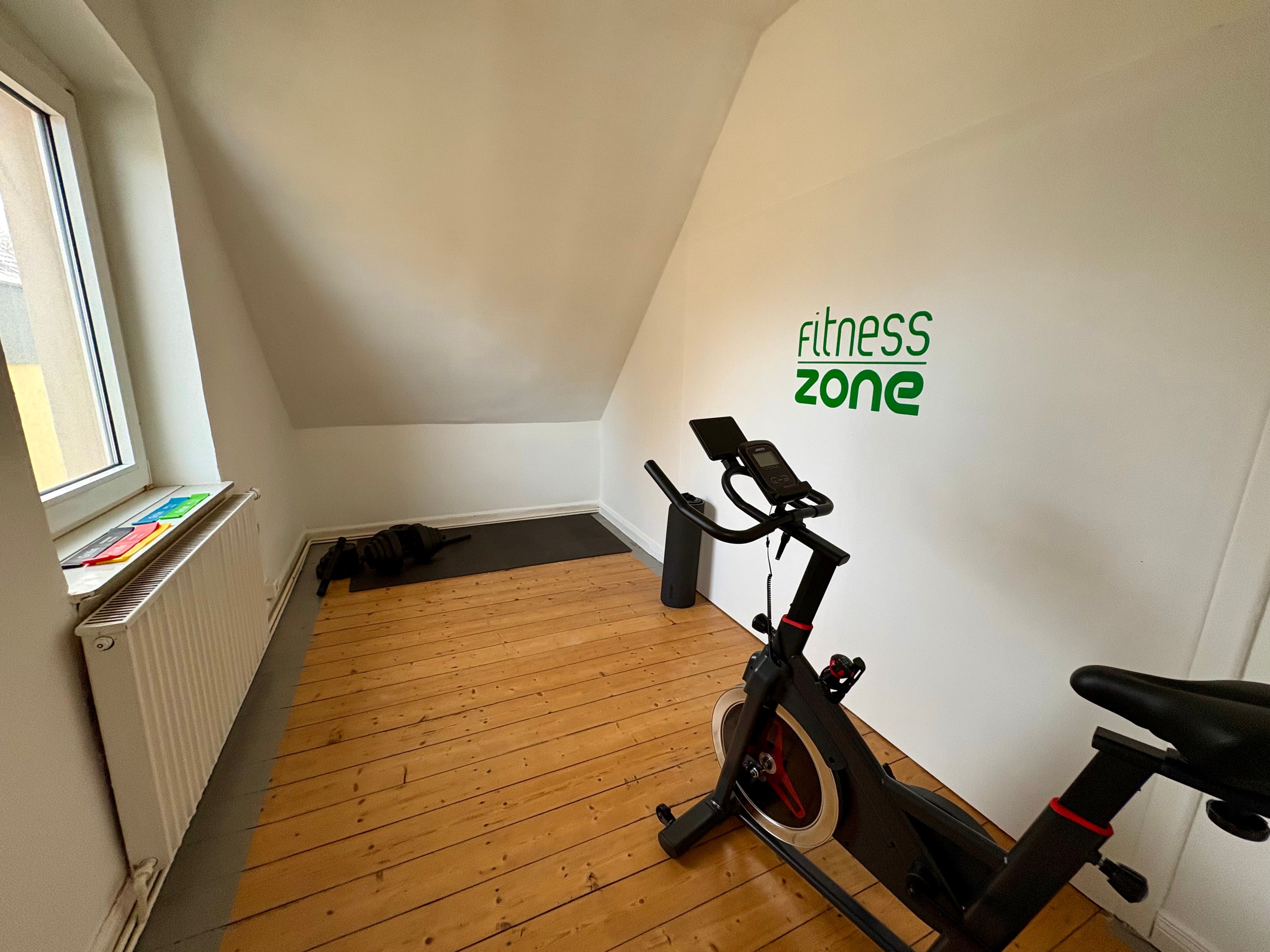 Ground Floor Apartment – Stylish Historic Apartment For Up To 3 Guests - 10