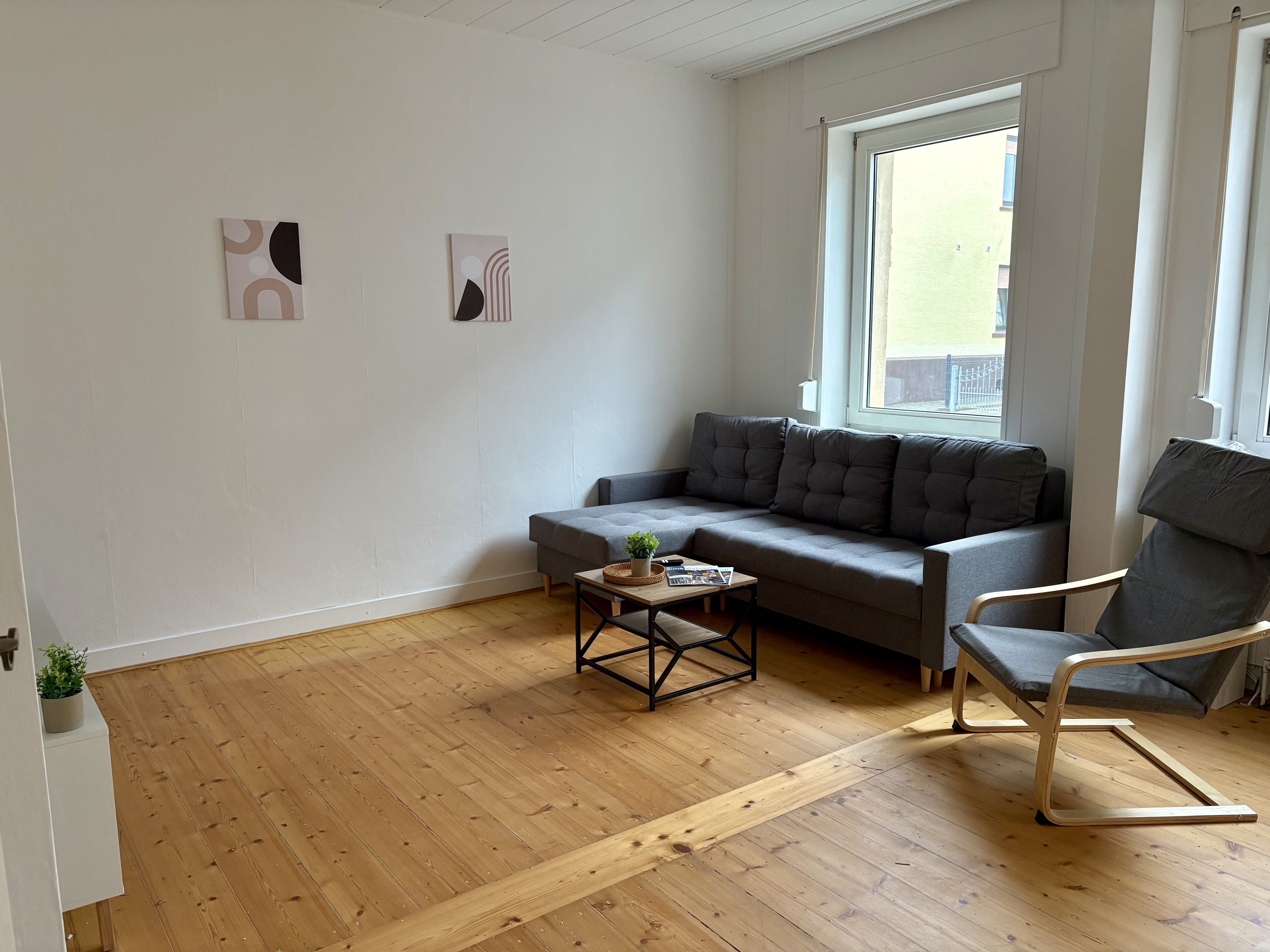 Ground Floor Apartment – Stylish Historic Apartment For Up To 3 Guests - 37