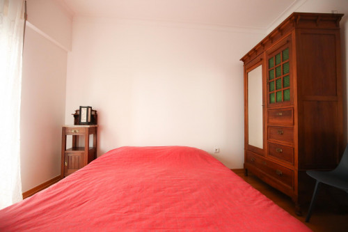 Double bedroom, with balcony, in Costa da Caparica - Gallery - 23