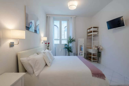 Belle Donne Apartment