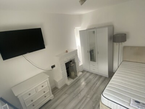 Newly Refurbished Professional Hous  - Gallery -  5