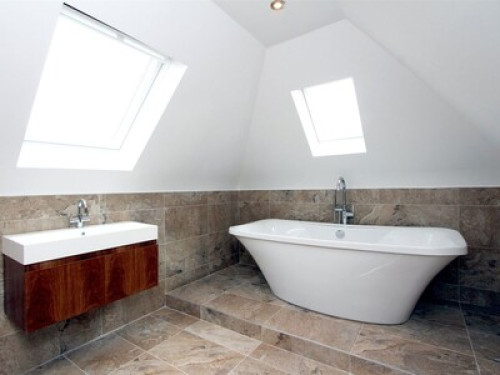 Stylish En-Suite Loft Room