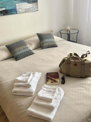 Apartment in Via Armando Diaz, Laveno-Mombello for 80 m²
