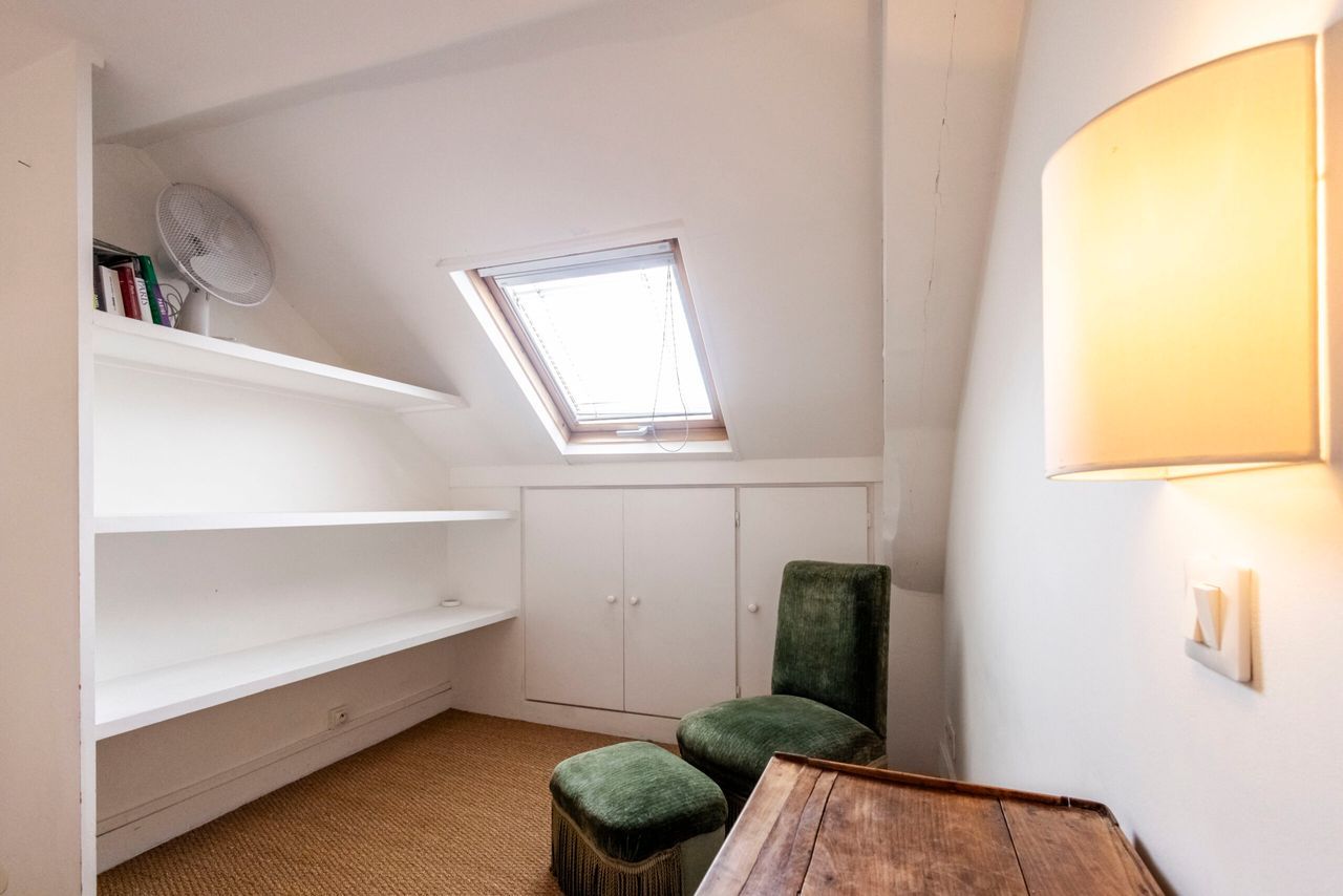 Charming Flat With A View - 9