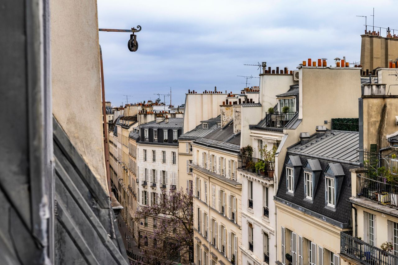 Charming Flat With A View - 2