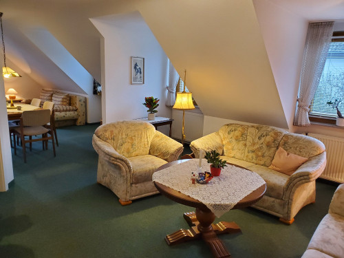 Bright, spacious apartment in a quiet location near nature