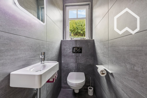 Spacious home in excellent location - Gallery - 24