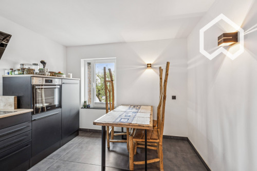 Spacious home in excellent location - Gallery - 27