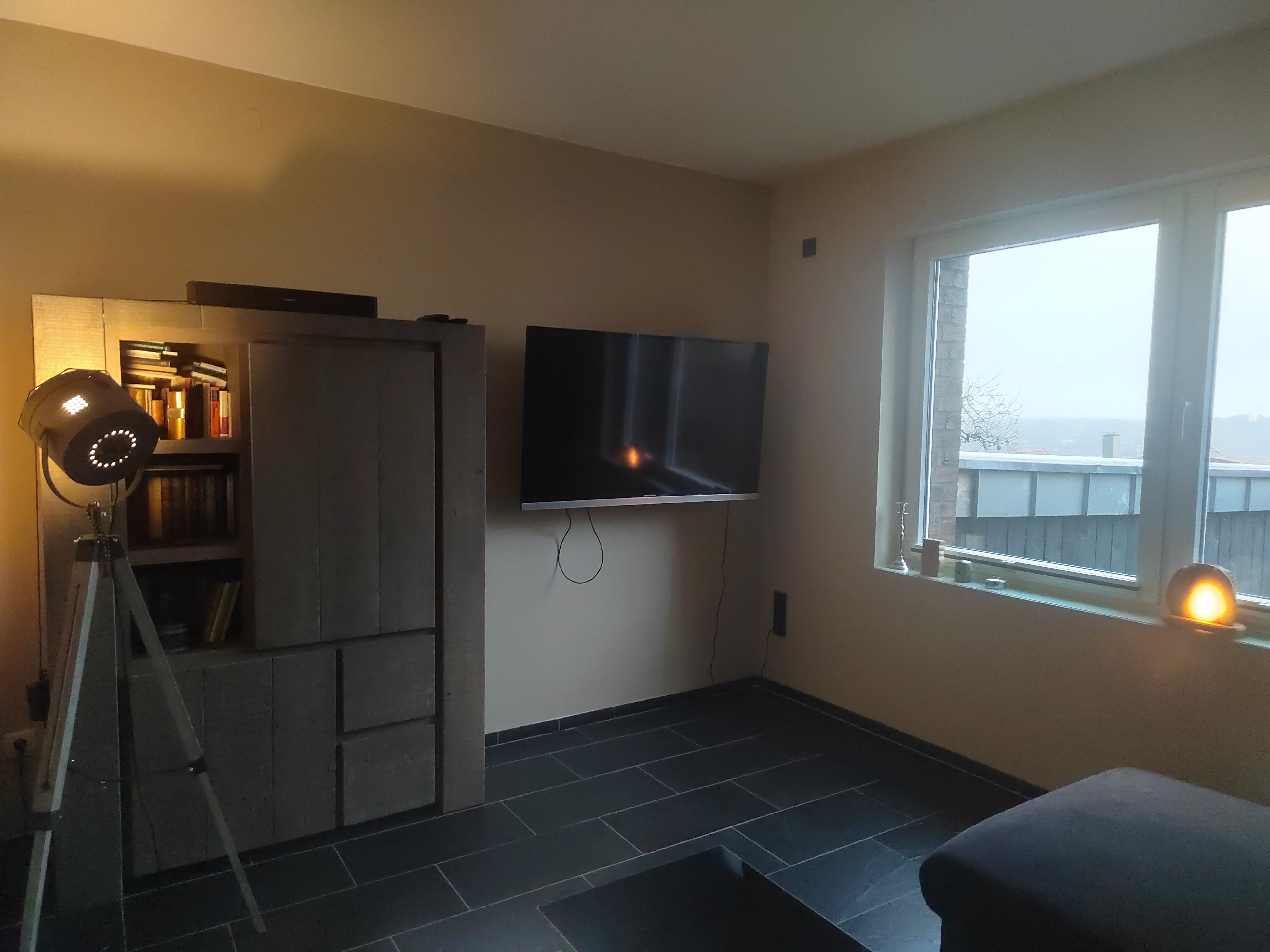  Spacious Home In Excellent Location  -  Spacious home in excellent location  - Gallery -  8