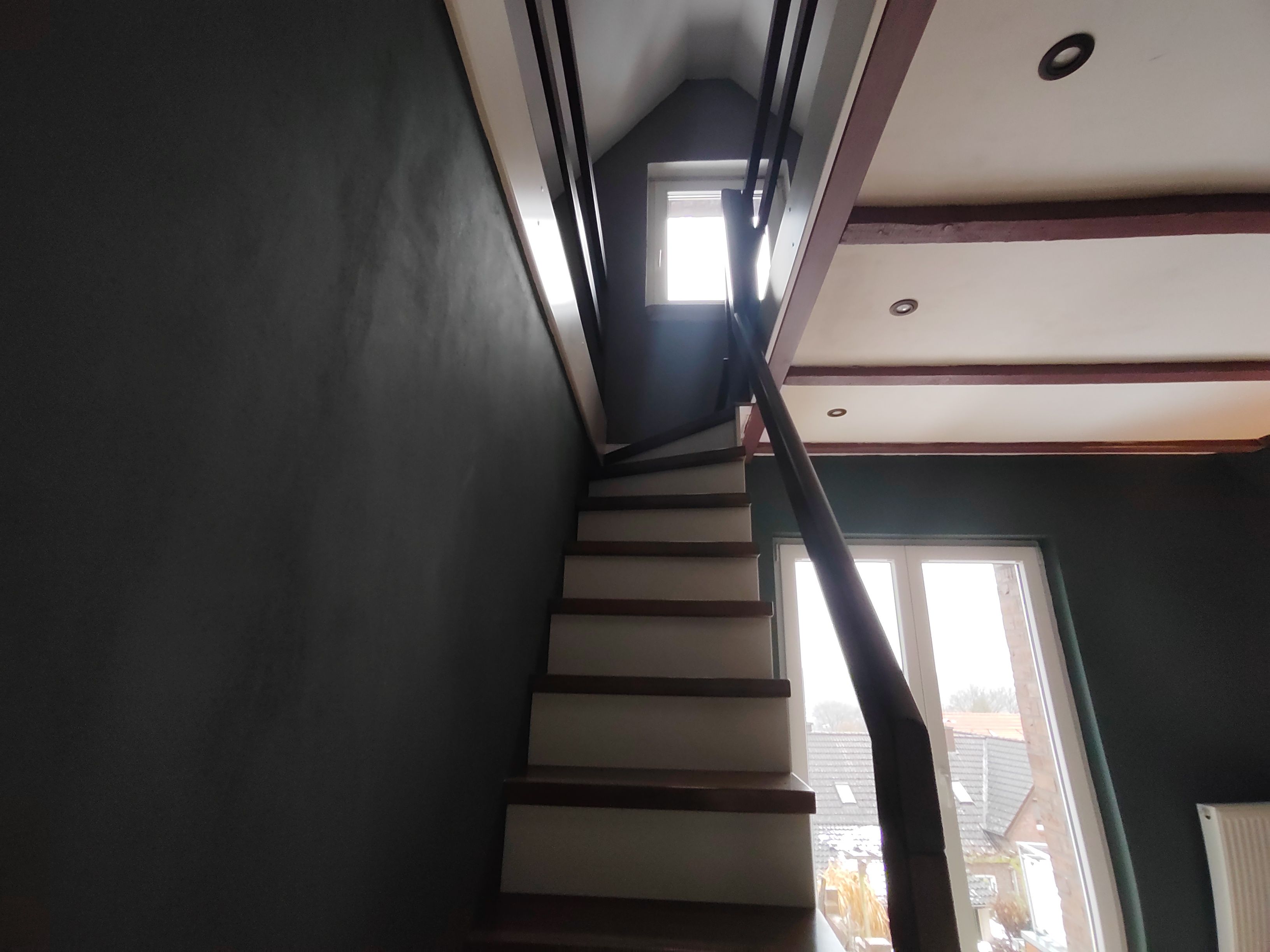  Spacious Home In Excellent Location  -  Spacious home in excellent location  - Gallery -  27