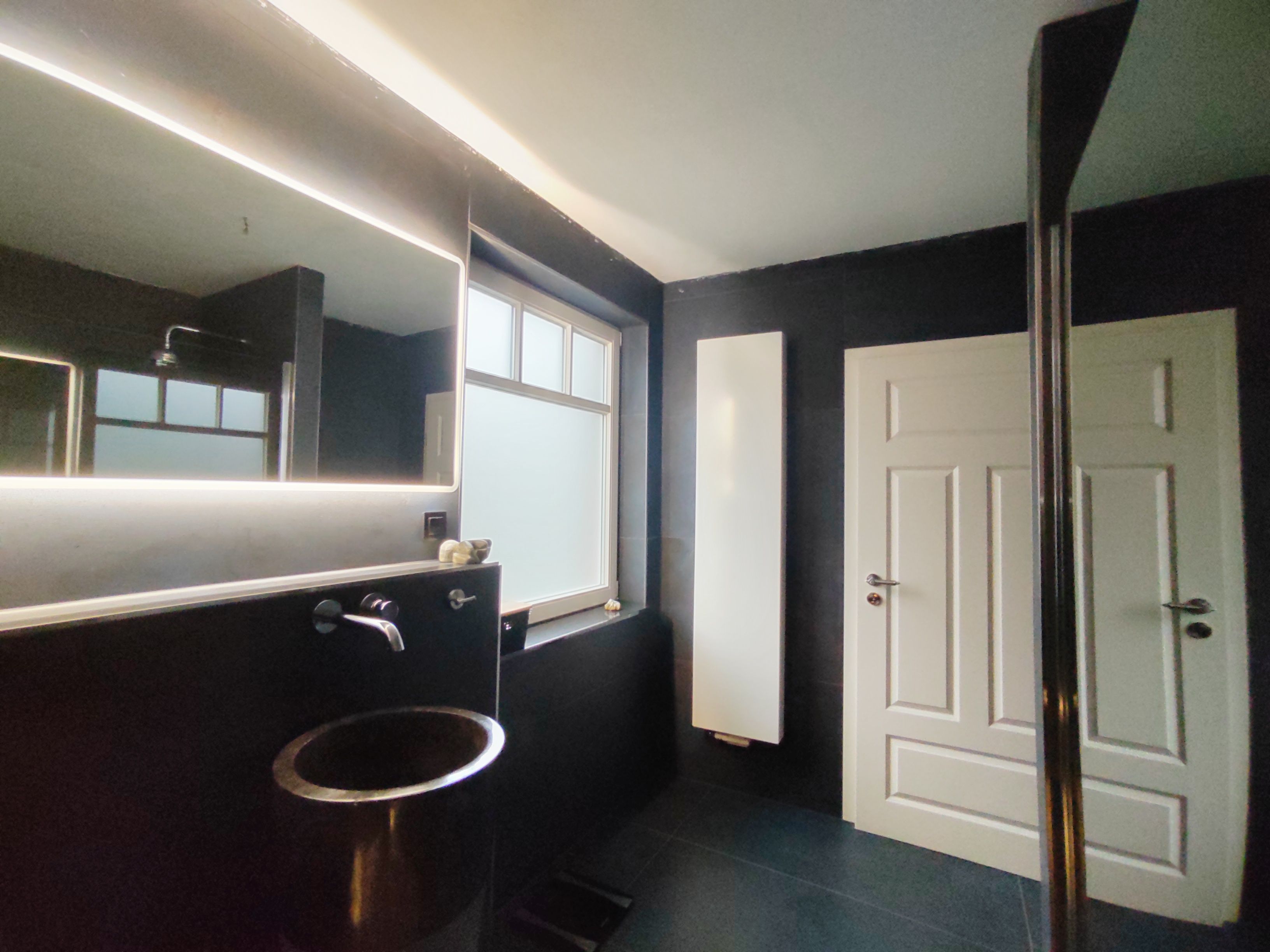  Spacious Home In Excellent Location  -  Spacious home in excellent location  - Gallery -  22