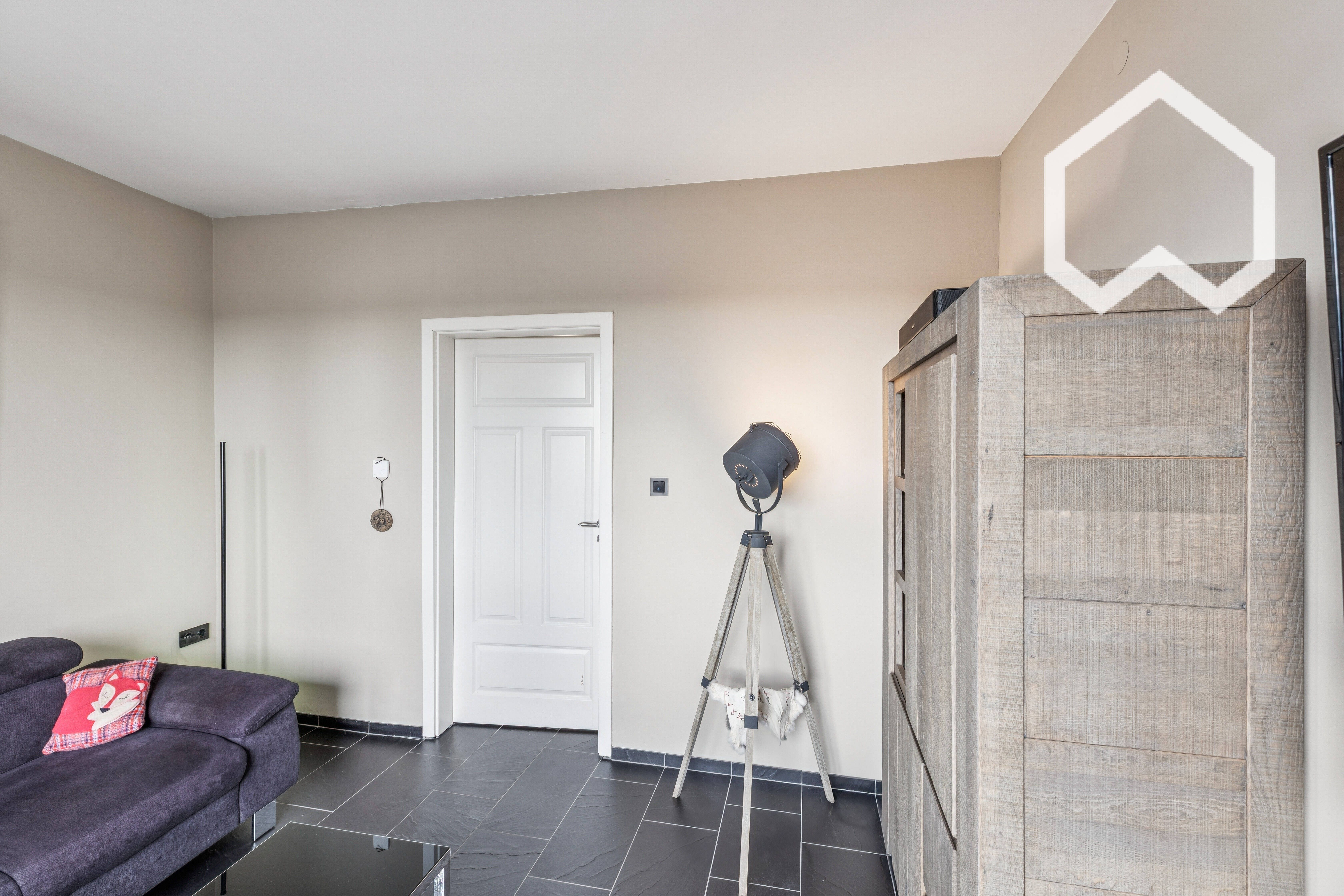 Spacious Home In Excellent Location - 10