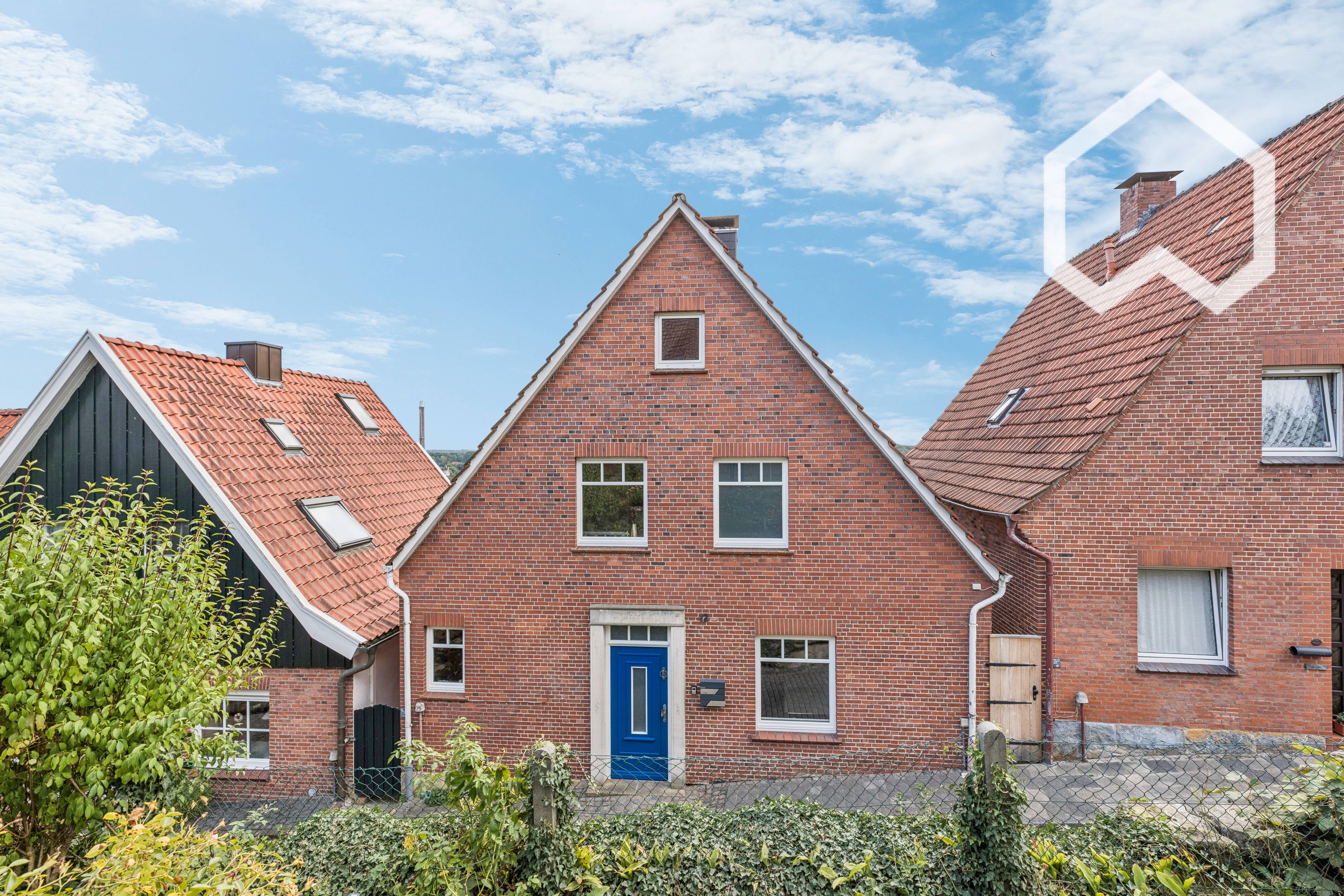 Spacious Home In Excellent Location - 14