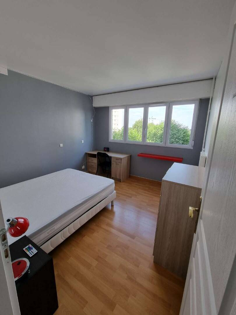  Room 3  -  101m² Private room in a flatshare for 4 people  - Gallery -  1