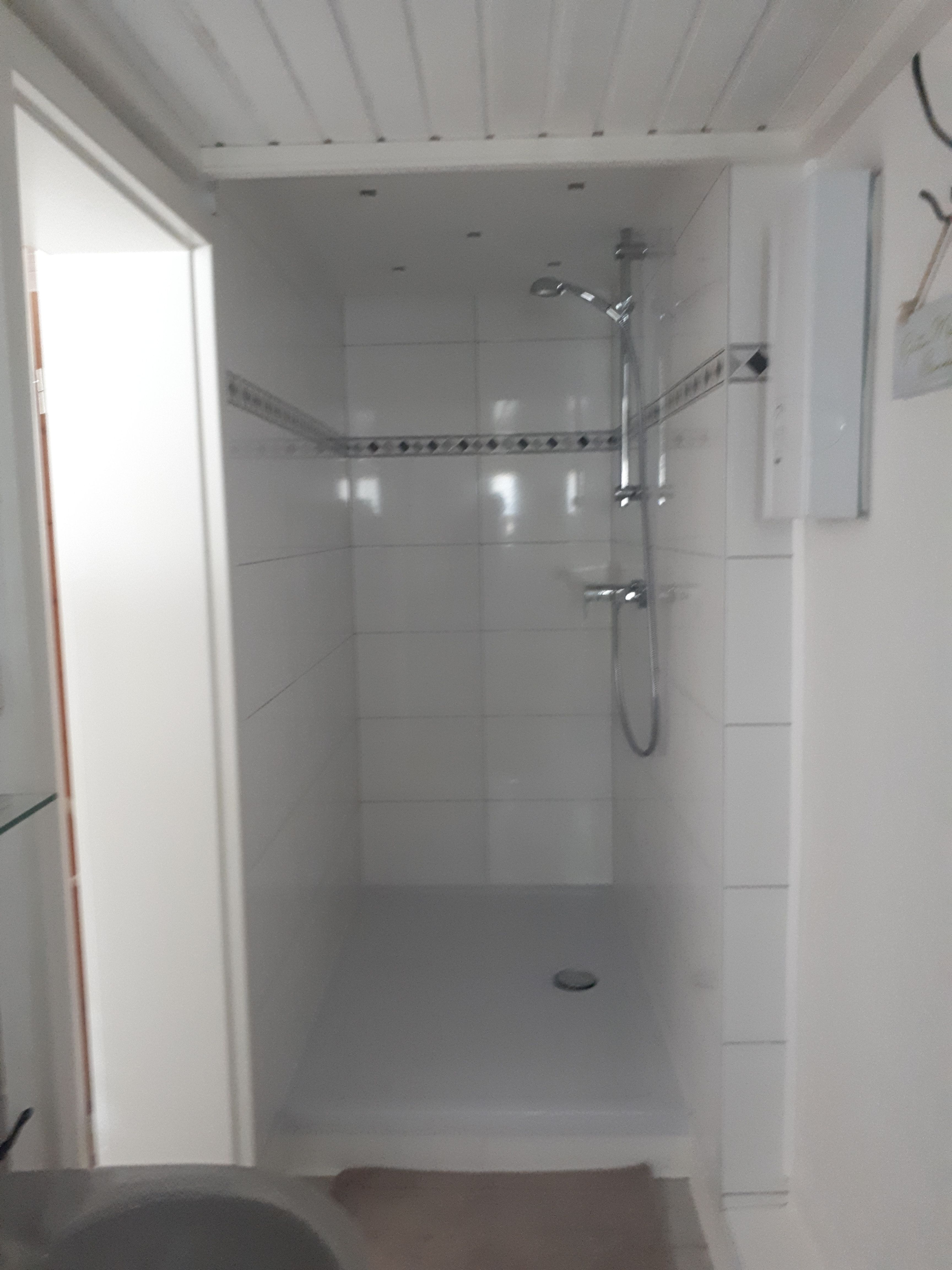  Wunderschönes Möbliertes Apartment Für Pendler  -  Wunderschönes möbliertes Apartment für Pendler  - Gallery -  8