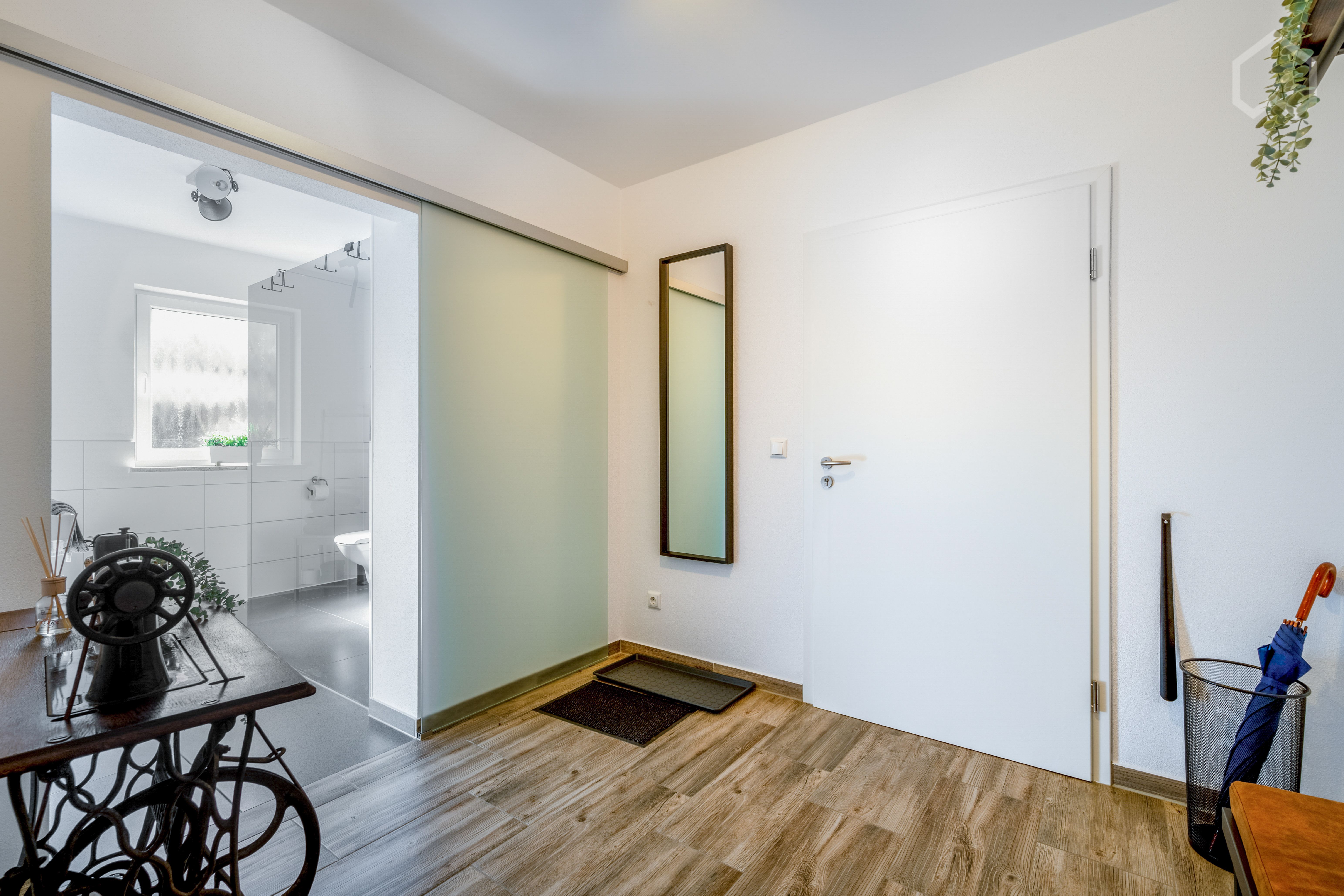  Select-Home 2 Mit Vielen Extras (Wlan, Netflix, Parkplatz, Kaffe & Tee)  -  Select-Home 2 mit vielen Extras (Wlan, Netflix, Parkplatz, Kaffe & Tee)  - Gallery -  1