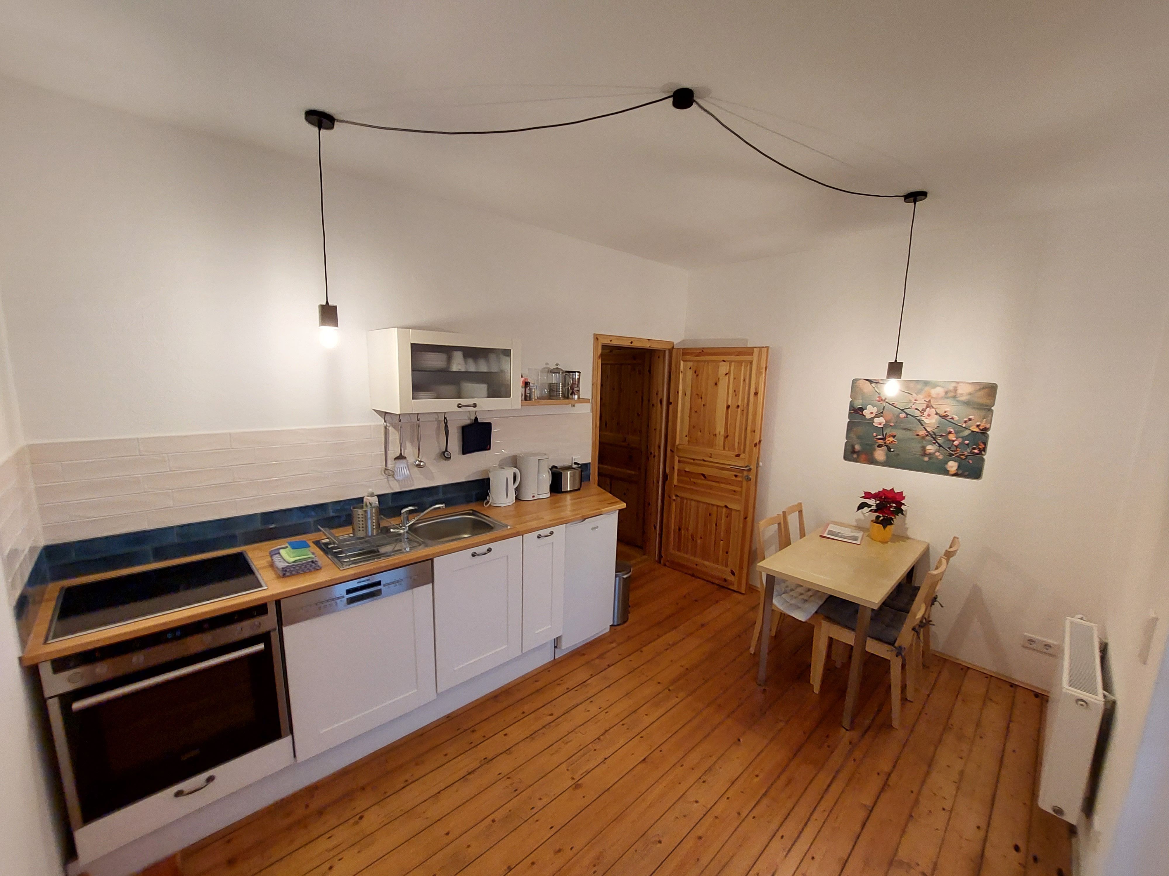 Modern Corporate Flat At Dresden’s Green Edge – Panoramic City View & Easy Access - 5