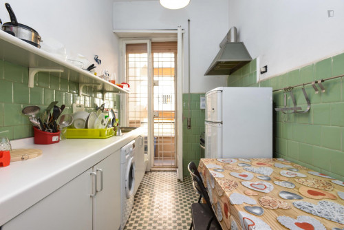 Roomy single bedroom close to Bologna metro station  - Gallery -  5