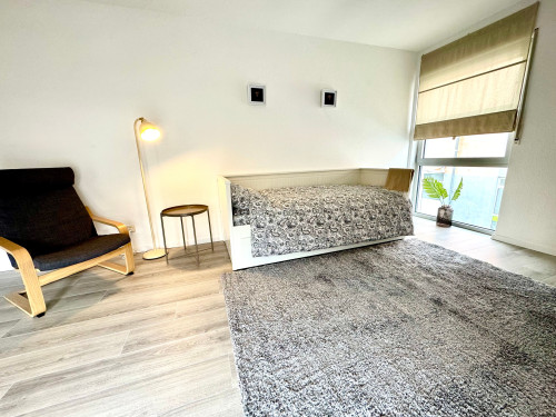 Nice Service Apartment in the heart of Sulzbach Saar, directly opposite the Knappschaft Kliniken Saar and Eye Clinic