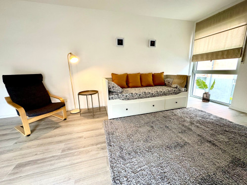 Nice Service Apartment in the heart of Sulzbach Saar, directly opposite the Knappschaft Kliniken Saar and Eye Clinic