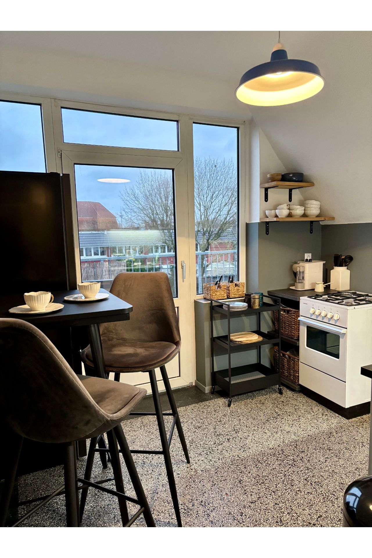  Stylish Design-Apartment With Comfy Balkony  -  Stylish Design-Apartment with comfy balkony  - Gallery -  3