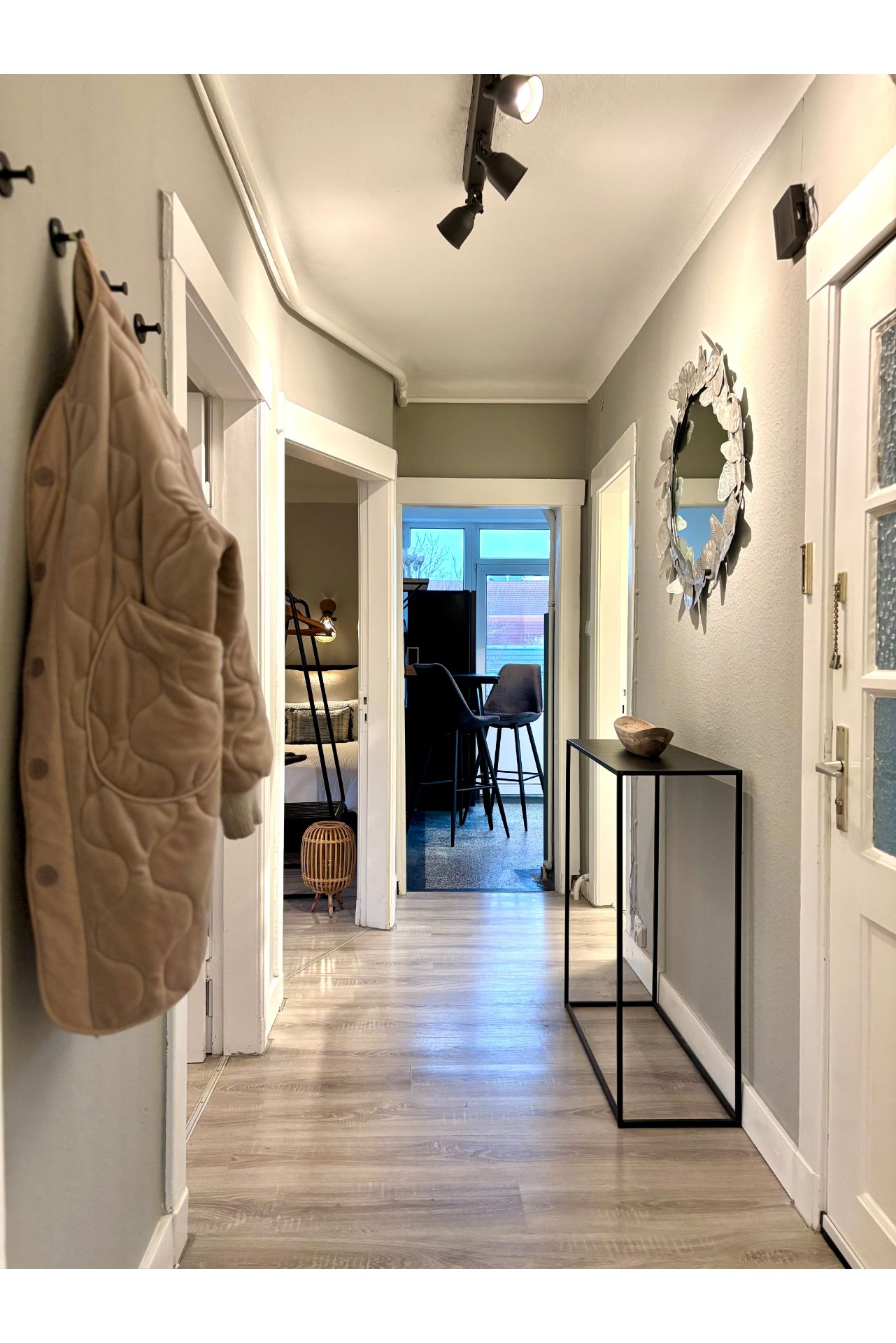  Stylish Design-Apartment With Comfy Balkony  -  Stylish Design-Apartment with comfy balkony  - Gallery -  5