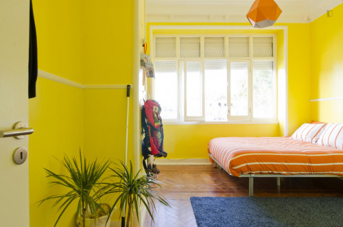 Fresh double bedroom not far from UAL - Universidade Autónoma de Lisboa - Gallery - 21