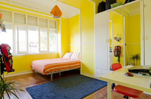 Fresh double bedroom not far from UAL - Universidade Autónoma de Lisboa - Gallery - 12