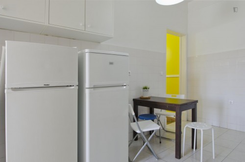Fresh double bedroom not far from UAL - Universidade Autónoma de Lisboa