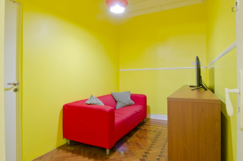 Fresh double bedroom not far from UAL - Universidade Autónoma de Lisboa - Gallery - 17