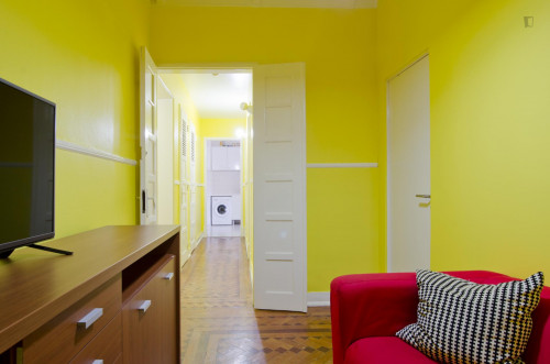 Fresh double bedroom not far from UAL - Universidade Autónoma de Lisboa - Gallery - 16