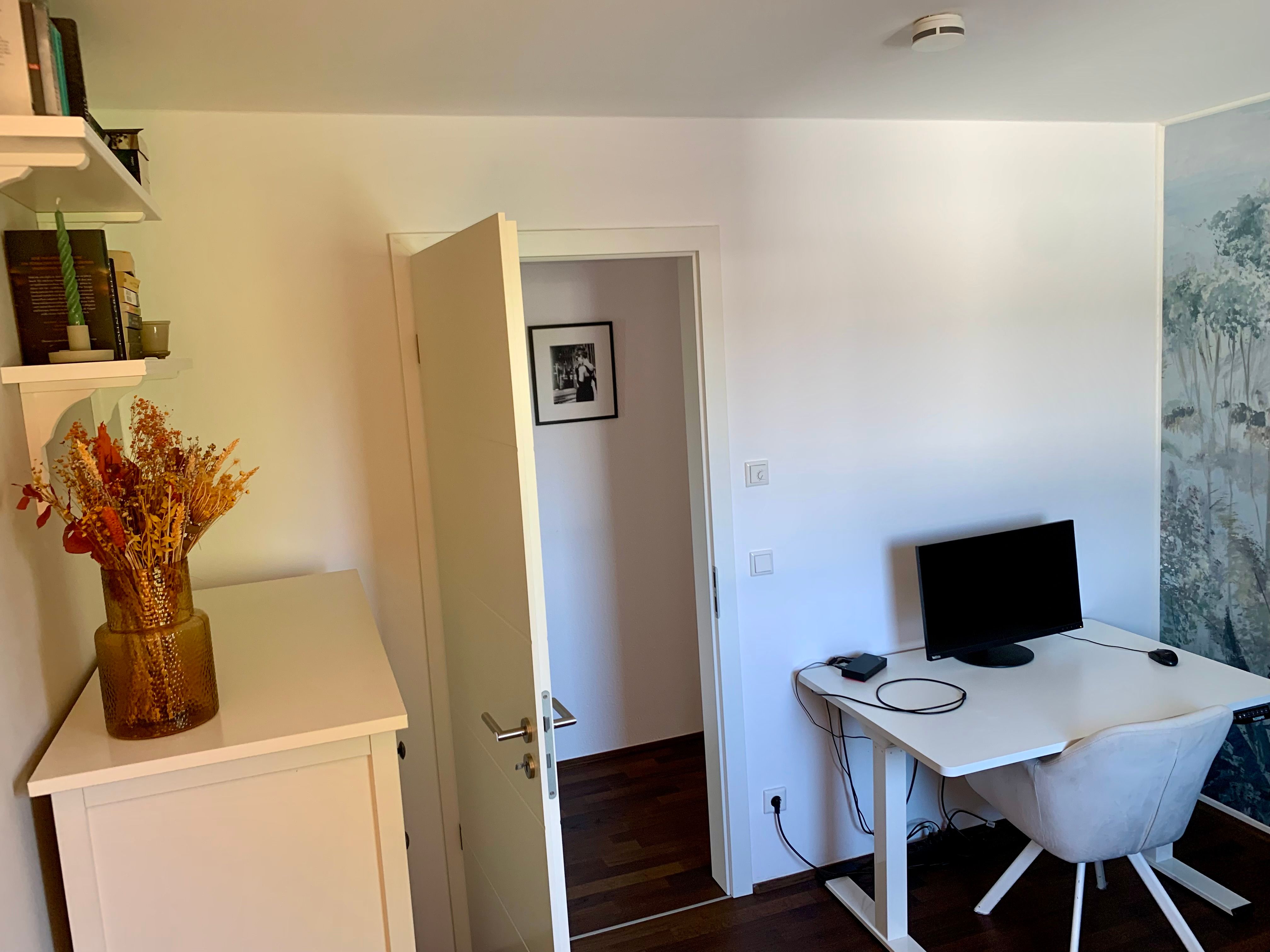 Exclusive Furnished 2-Bedroom Apartment With Balcony And Parking – Just 15 Minutes By Train To Düsse - 5