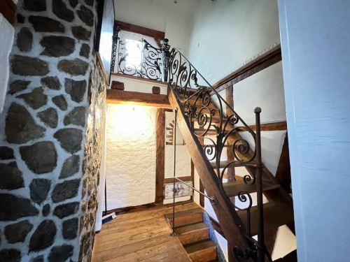 Dreamy Farmhouse for Rent in Dorfweil – Perfect for Home Office, Family Living, and More - Gallery - 12